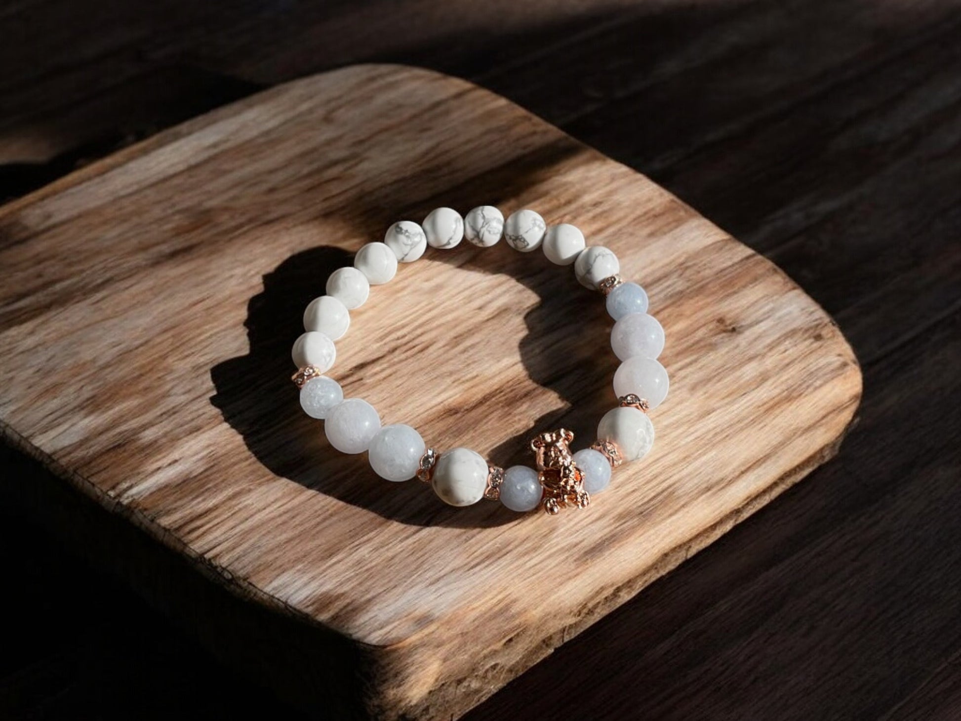 Howlite and aquamarine crystal bracelet