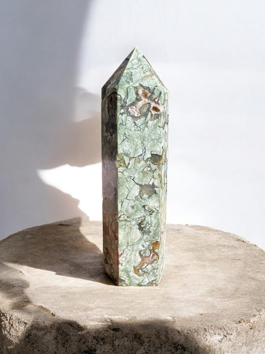 Rhyolite crystal tower on a slab