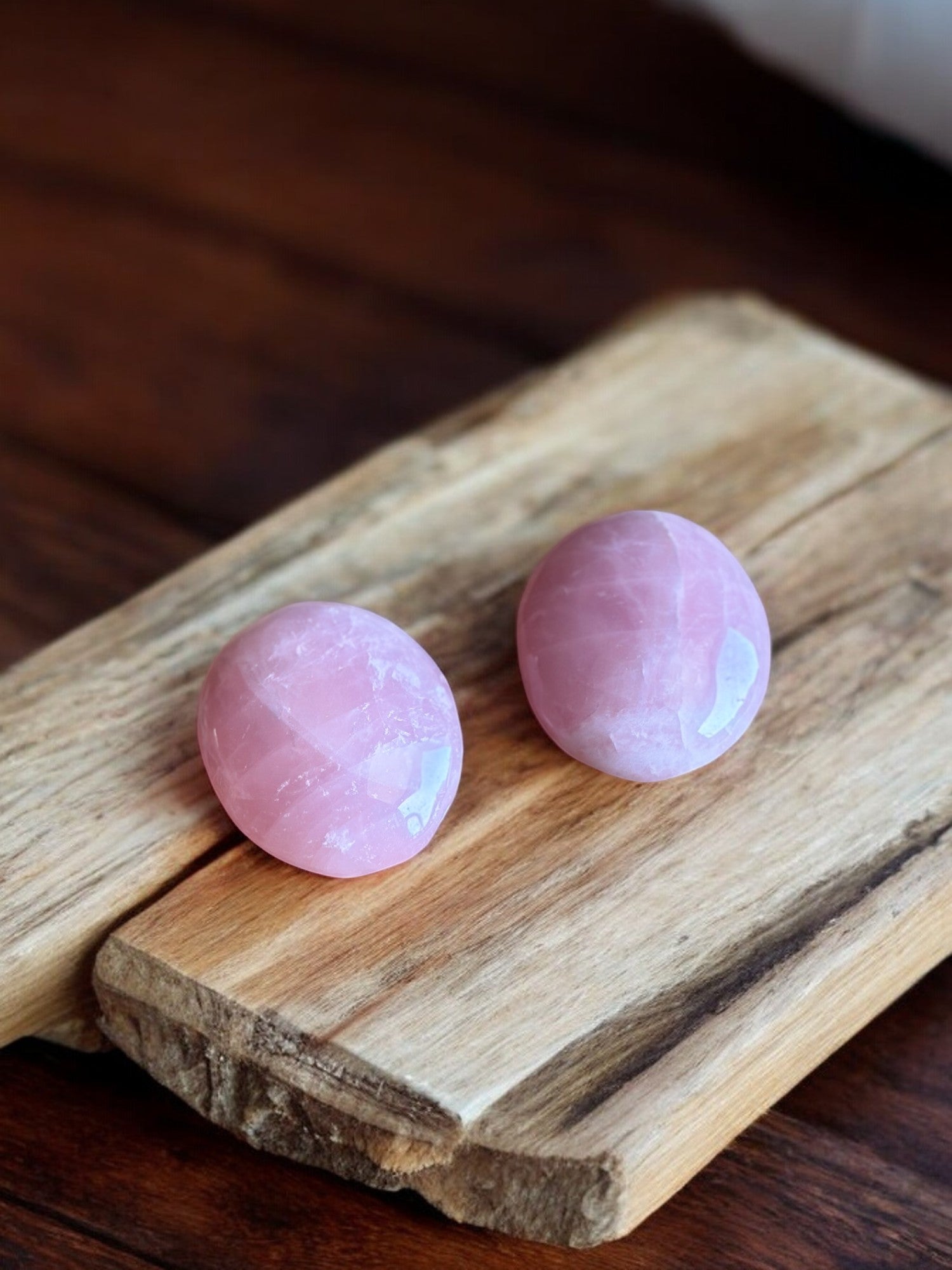 Rose quartz palm stones